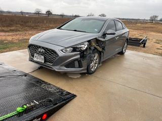 2019 Hyundai Sonata Limited - Exterior Front Left Corner Image